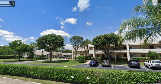 55 and OVER COMMUNITY - 3212 Strawflower Way Apartment