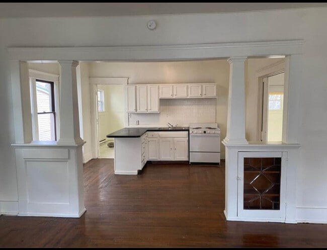 Photo - 211 E Oak St Unit 211EOak