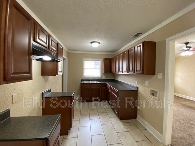 Photo - 1809 Netherwood Ave