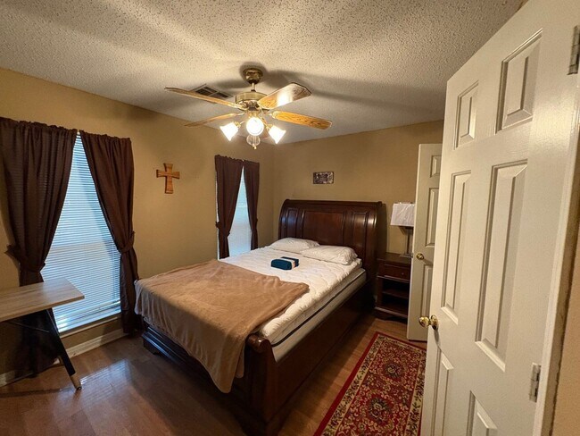 Photo - 309 Station Creek Dr