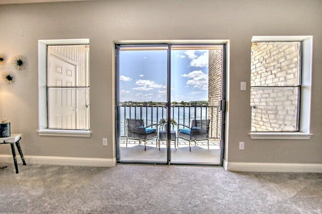 Towne Square Condos