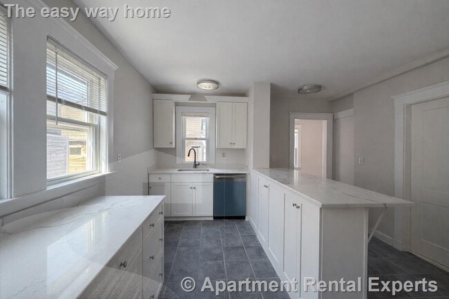 Photo - 441 Broadway Unit #2