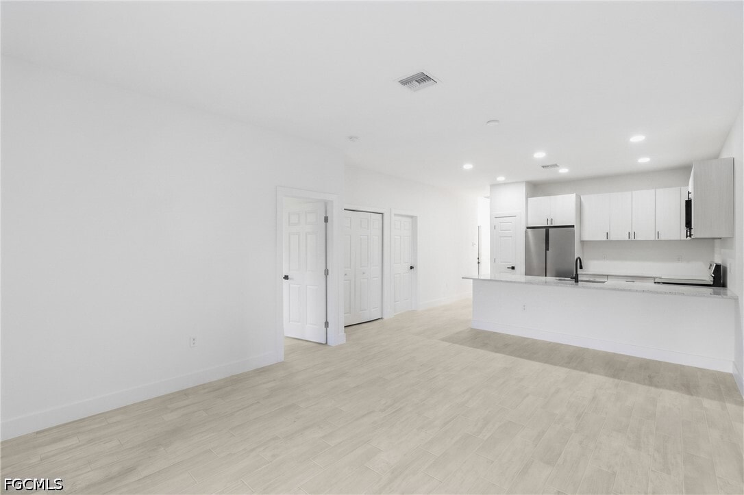 Photo - 2220 Kenneth Ave S