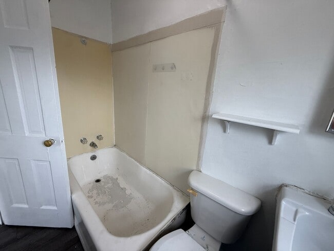 Photo - 100 S College Ave Unit Apt #08