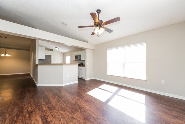 Photo - 254 Regal Downs Cir