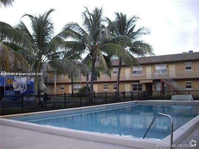 Building Photo - 95 NE 41st St Unit M198 Rental