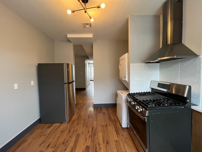 Photo - 74 Baldwin Ave Unidad 2