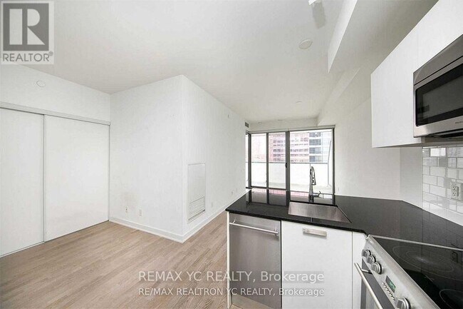 Photo - 57 St Joseph St Unit 2801