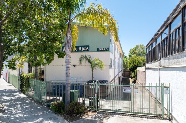 Building Photo - Adeline Apartments