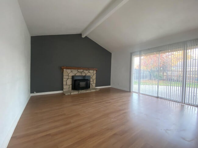 Photo - 1255 Johnson Ave