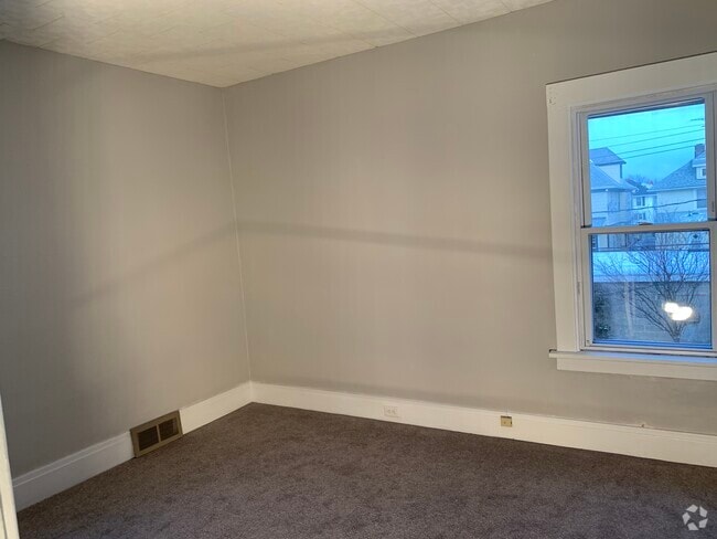 Building Photo - 243 COMMONWEALTH AVE Unit UPPER Rental