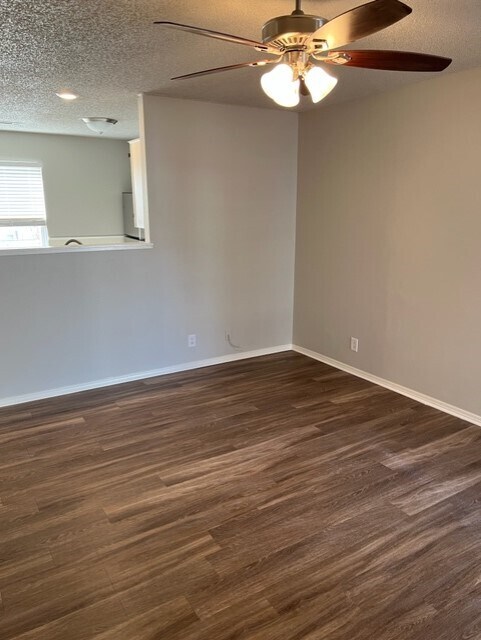 Photo - 424 SE G St Unit D