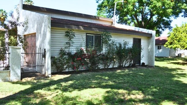 Building Photo - 10442 W Avalon Dr