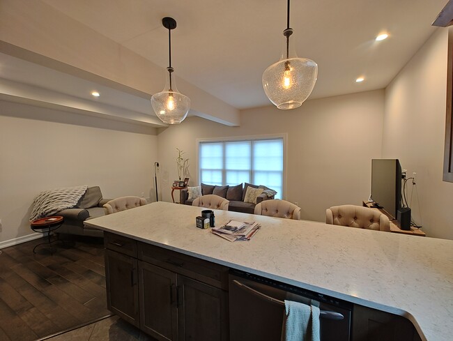 Photo - 711 E 3rd St Unit 2