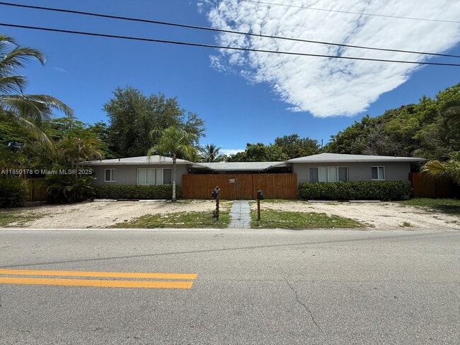 Building Photo - 600 NW 18th St Unit E Rental
