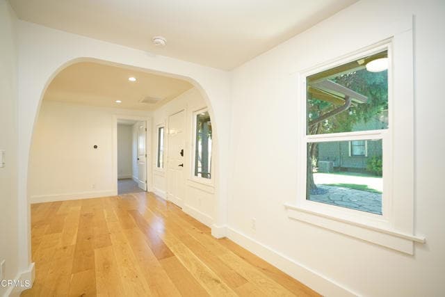 Photo - 554 N Michigan Ave