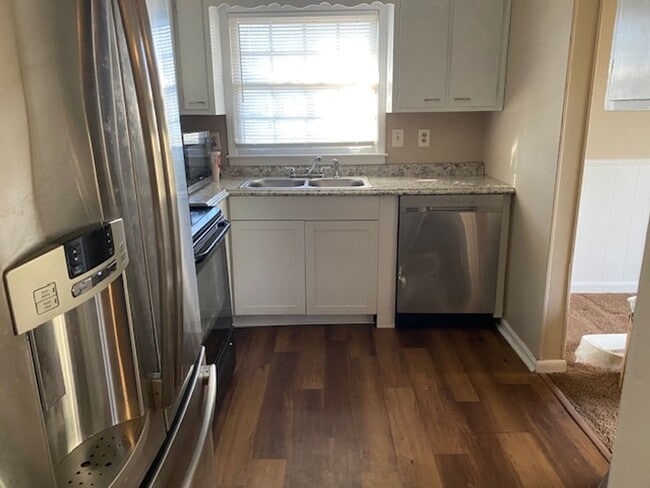 Photo - Split level in Morrow