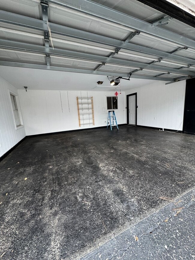 Photo - Incredible 4 Bed / 2 Bath updated Home, Available Now!