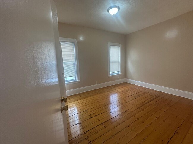 Photo - 94 Harrishof St Unit second floor