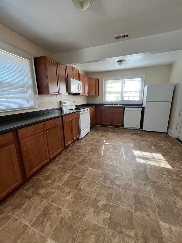 Photo - 135 Bradford Dr