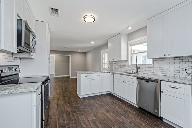 Photo - 1719 Longhorn Dr