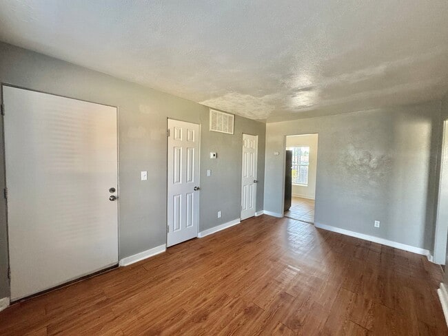 Photo - 2030 NW 25th St Unidad 6