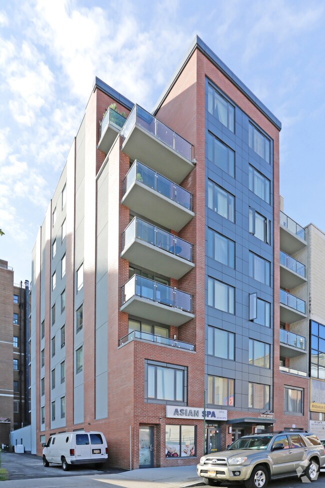 Primary Photo - The Milana