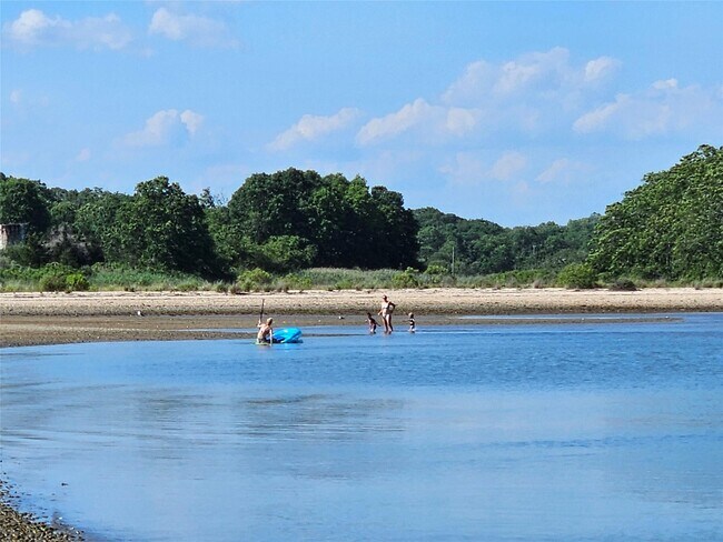 Photo - 3650 Bay Shore Rd