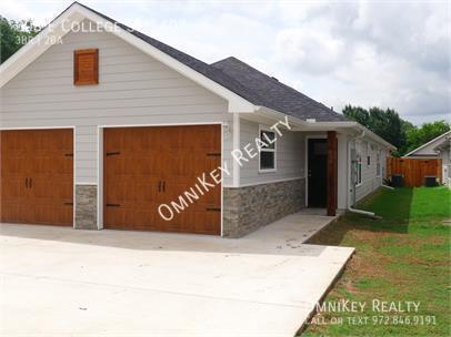 Photo - 608 E College St Unit 608