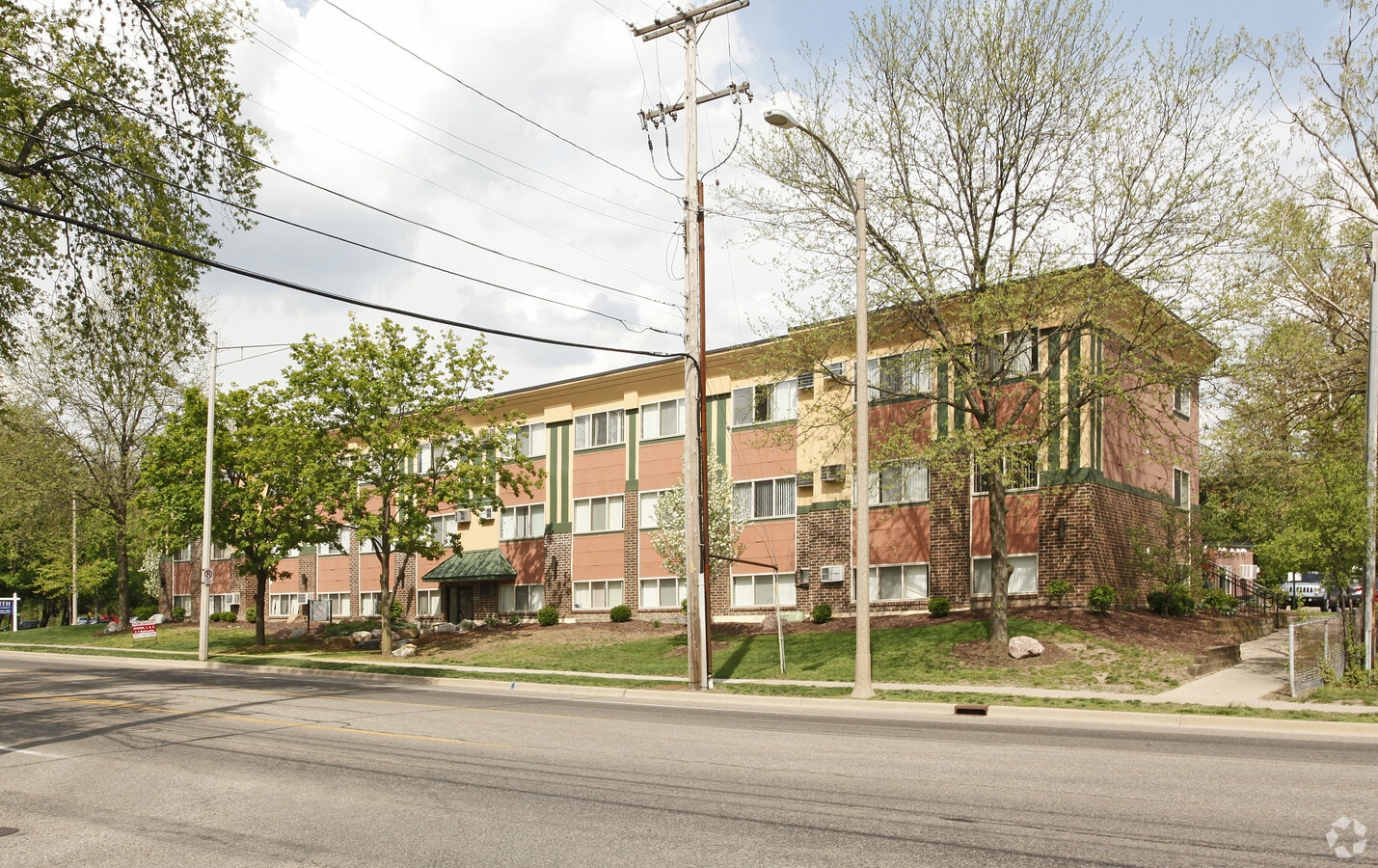 Abbot Manor - Abbot Manor Apartments