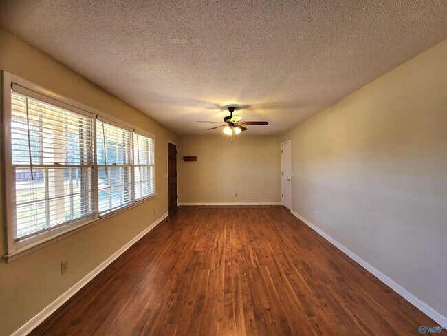 Photo - 6107 Trailwood Dr