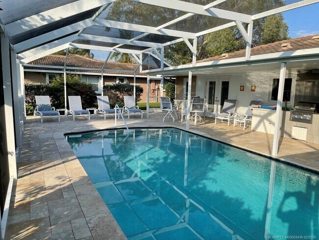 Photo - 513 Gunwale Ln