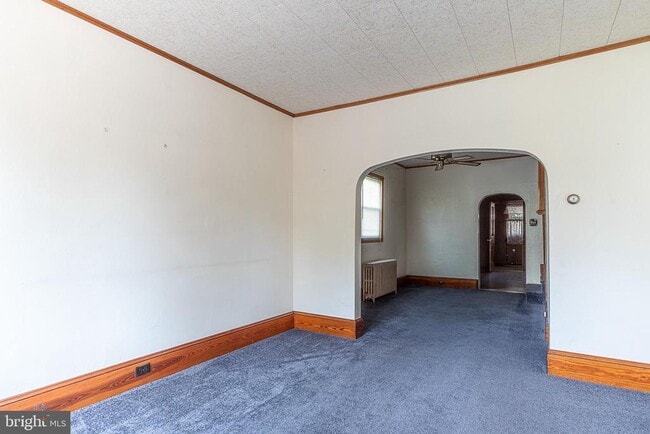 Building Photo - 111 W Saylor St Rental