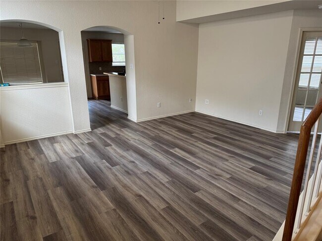 Photo - 501 Grey Feather Ct