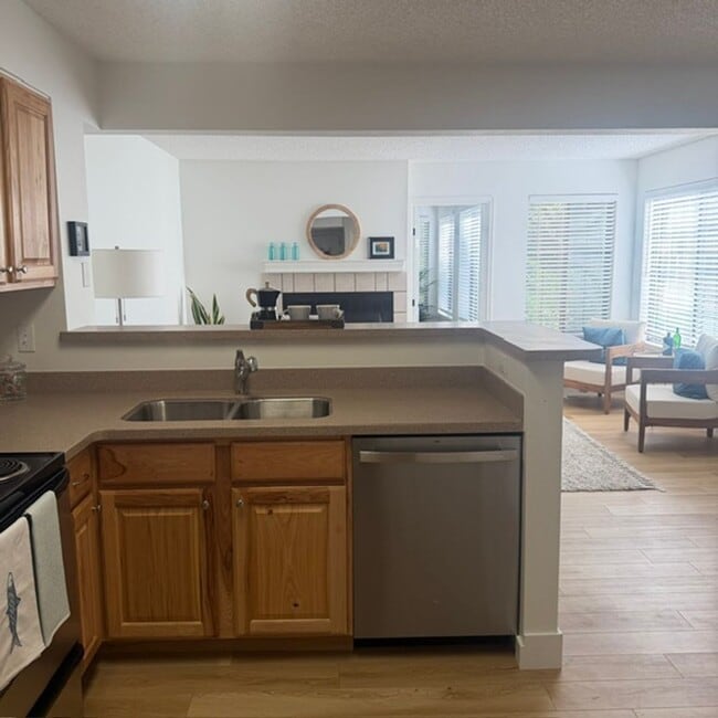 Photo - Beautiful Newly Remodeled 2BD/1BA Condo in North Boulder Unidad D