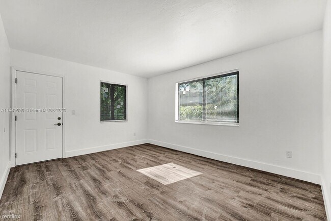 Photo - 2 br, 2 bath House - 2633 SW 30th Ct