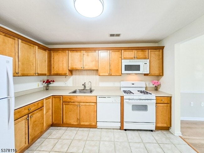 Photo - 61 Liddle Ave