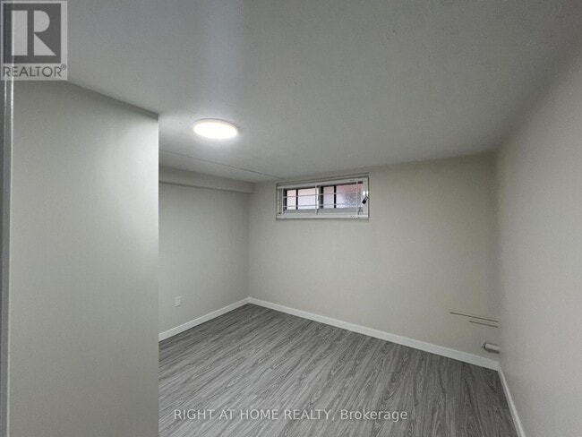 Photo - 9 Dewlane Dr