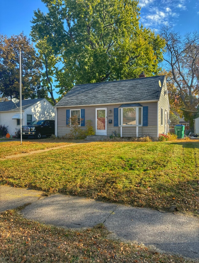 Photo - 2813 Pennsylvania Ave S