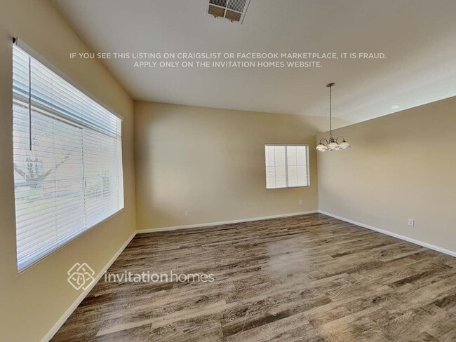 Photo - 2043 Babylon Mill St