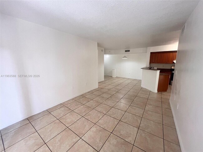 Photo - 17602 NW 25th Ave Unidad 305