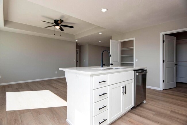 Photo - 861 S Parkside Cir