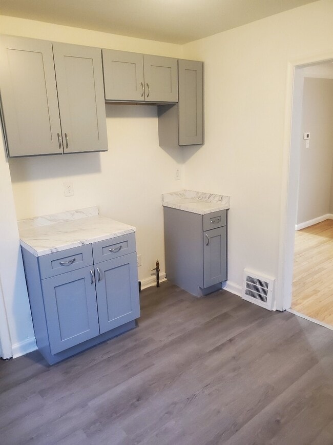 Photo - 20509 McCormick St