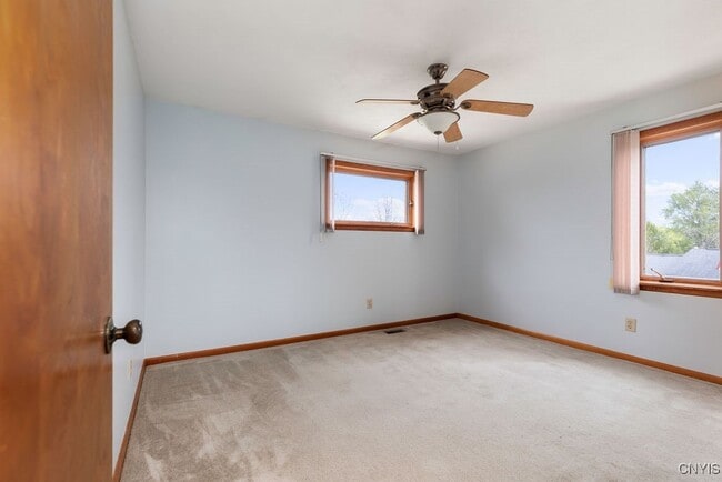 Photo - 3293 Greenleafe Dr