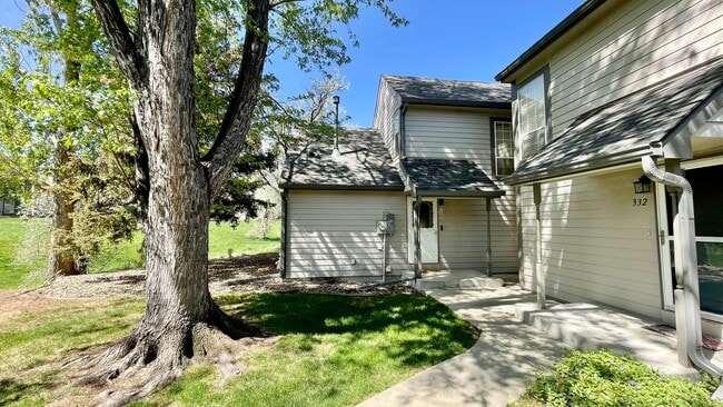 Mountain Views & Resort-Style Living Await! - Mountain Views & Resort-Style Living Await! Townhome