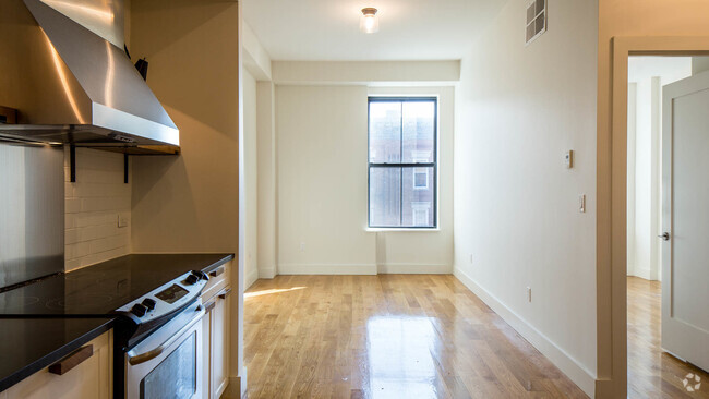 Building Photo - 55-27 Myrtle Ave Unit 303 Rental