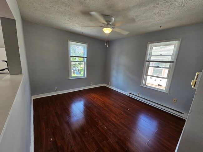 Photo - 1777 Marks Ave