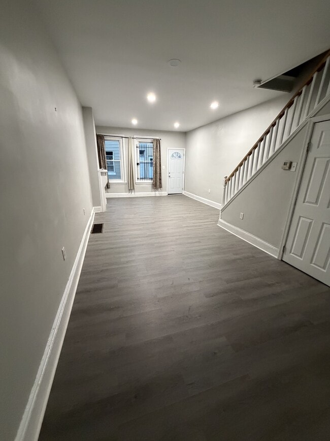 Photo - 1442 N Newkirk St