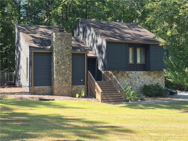 Building Photo - 735 Chickadee Ct SW Rental