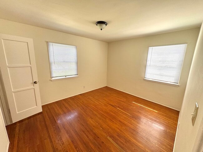 Dormitorio - 1037 Ocean Park Blvd Unidad ALowerFront